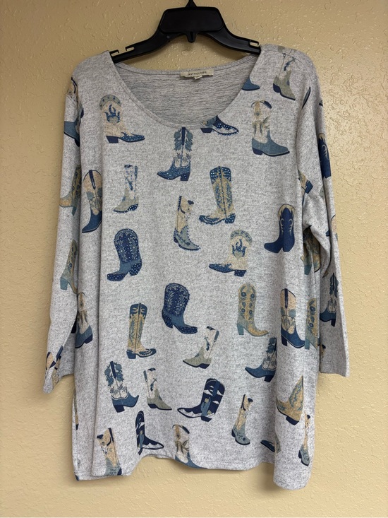Astrologie Sweaters - Women's Gray Cowboy Boot Print Sweater Top